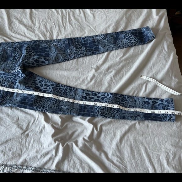Venus Animal Print Jeans-Reversible - Picture 6 of 8